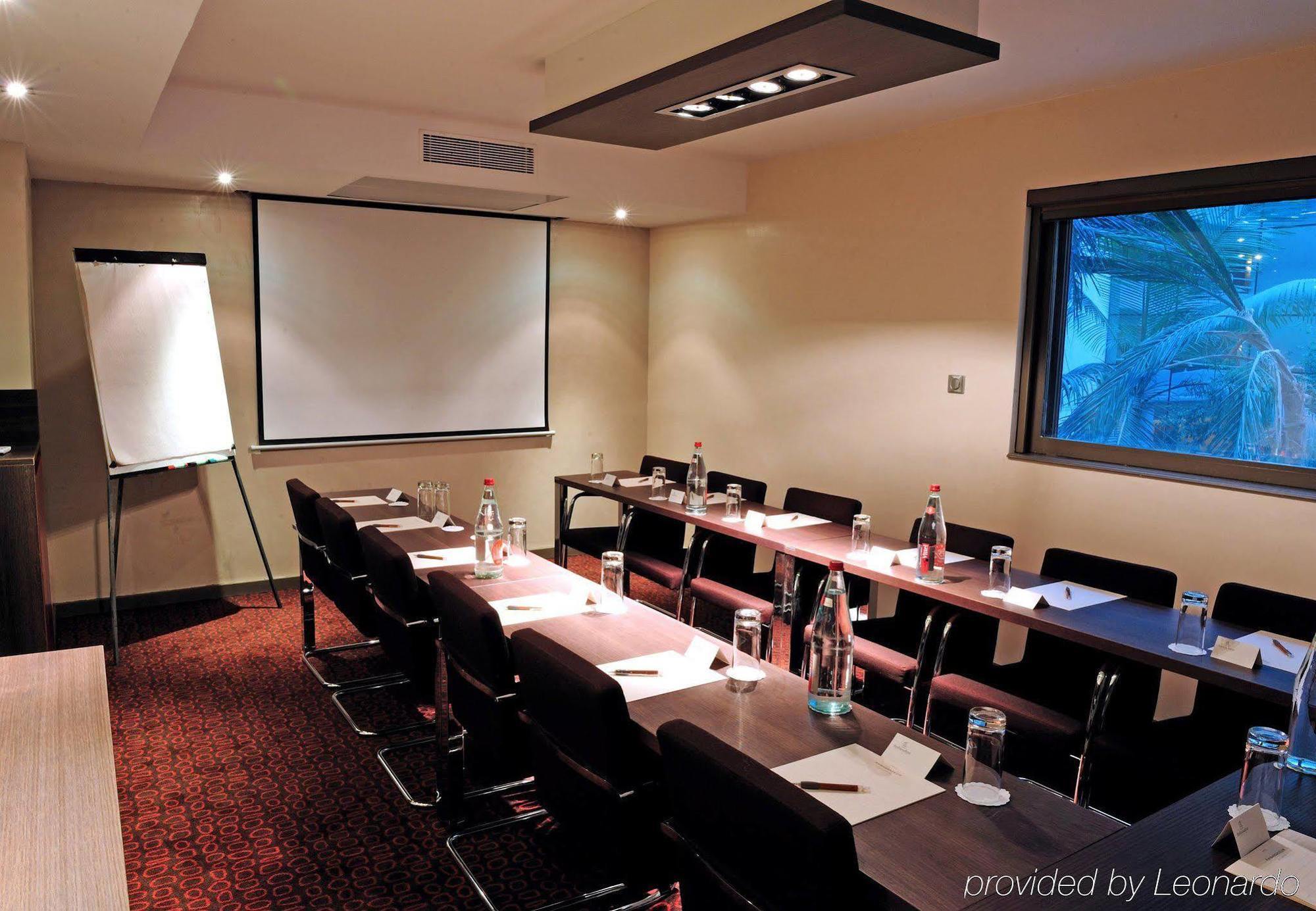 Ac Hotel By Marriott Ambassadeur Antibes - Juan Les Pins Бизнес фото